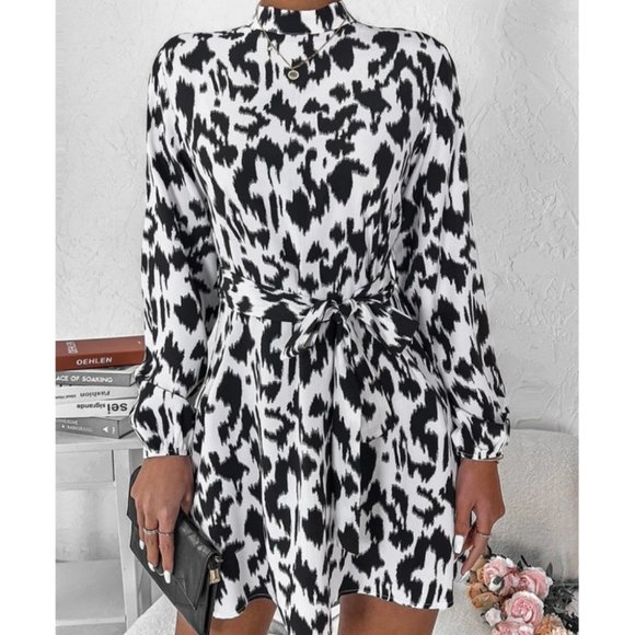 Animal print long sleeved Mock Neck Belted Mini Dress black white - Picture 5 of 8